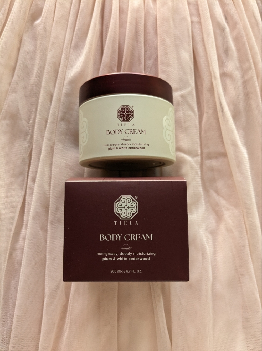 Tiela Perfume Nourishing Body Cream Pure - Plum and White Cedarwood